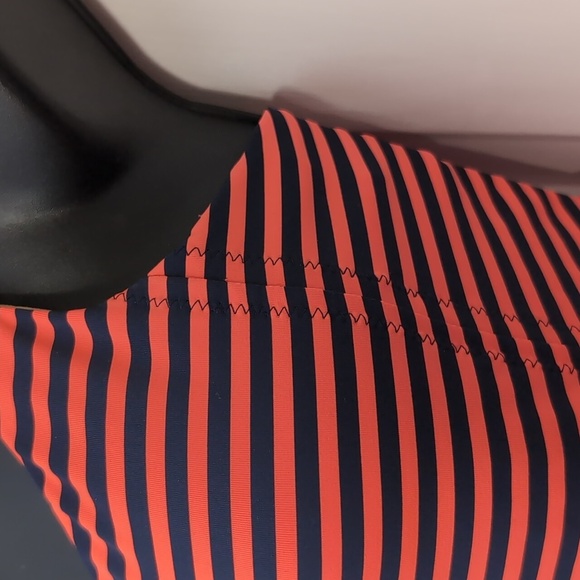 Lululemon Free To Be Tank Top Classic Stripe Size 6 - Picture 5 of 10